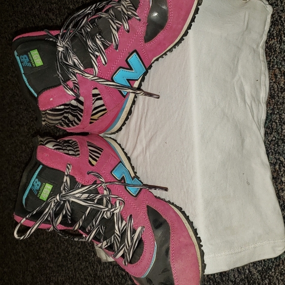 New Balance pink high tops. - Picture 4 of 4